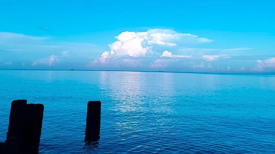 ทะเลต่อให้กว้างแค่ไหนมันมีทั้งจุดเริ่มต้นและอีกฝากฝั่งเสมอแค่เราตั้งใจที่จะค้นหาเราจะพบกับความสำเร็จ