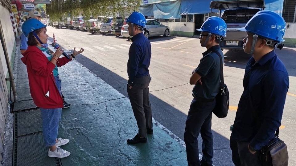 Customers visit factory Waterworks Products SANWA