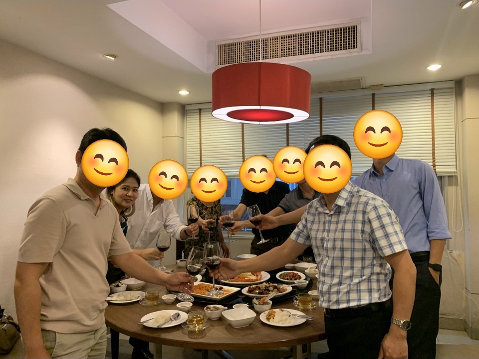 ล่ามแปลภาษาจีนพร้อมทีมงานแปลภาษา