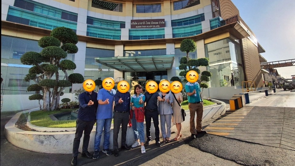 Customers visit factory SANWA