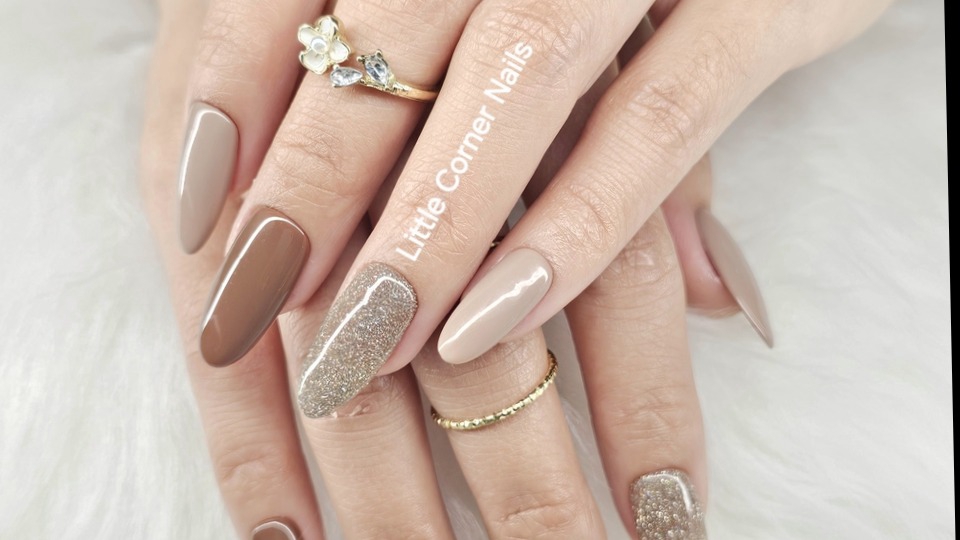 เล็บเจลสีนำตาล เบส สวยดูดีมาก