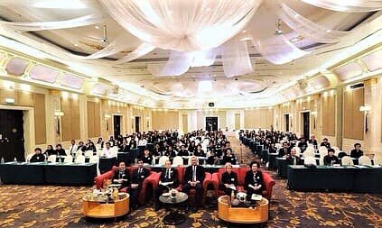 ล่ามแปลภาษาจีนและเกาหลี ประชุมสัมมนาใหญ่ มีผู้ร่วมงานจำนวนมาก ภาษาสื่อสาร