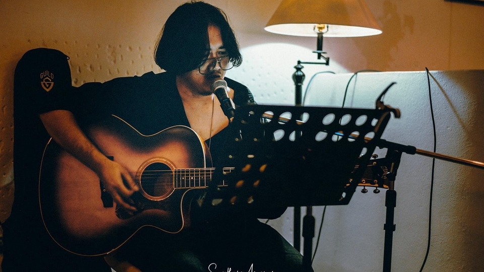 จ้างนักดนตรีเล่นกีตาร์ วงดนตรีอะคูสติก นักดนตรีอิสระ