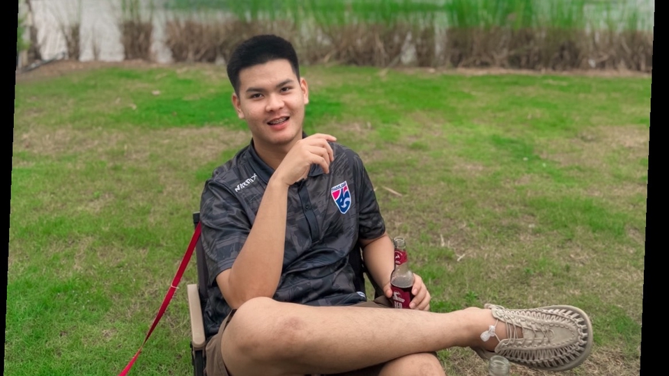 สายเที่ยวเช่นกันครับ เป็นคนเฟลนลี่ คุยง่ายครับ ดูแลดีใช้ถ่ายรูปสวยๆให้ได้ตลอดครับ