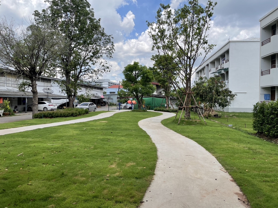 รับออกแบบภูมิทัศน์สวย จัดสวนบ้านสวยสไตล์โมเดิร์น งบประหยัด