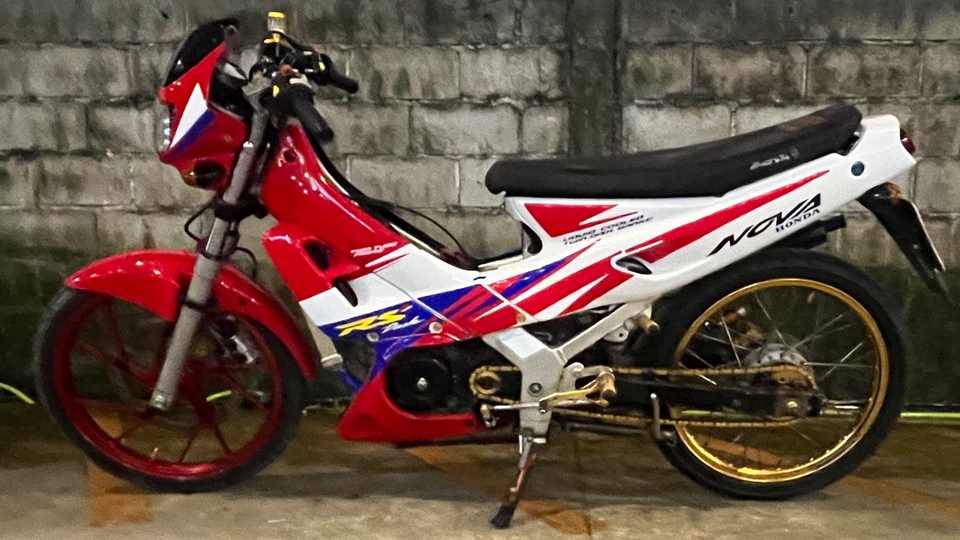 แต่งรถ ซ่อมรถ เปลี่ยนอะไหล่ จั๊มแบต ถีบรถจักรยานยนต์