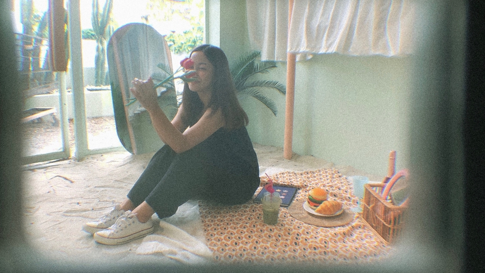 ไปเที่ยวคาเฟ่เป็นเพื่อน ช่วยถ่ายรูปแบบไม่บ่น ิิ