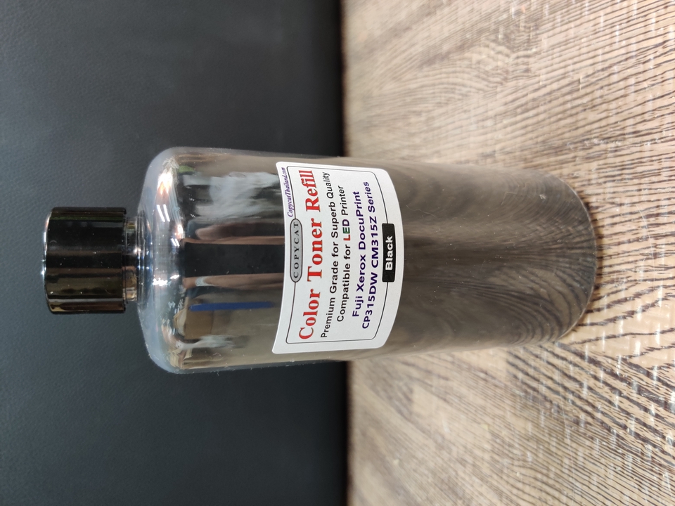 ตัวอย่าง สติกเกอร์กระดาษไดคัทผิวด้าน ขนาด 55x30 มม. เมื่อแปะสินค้าแล้ว
(รูปถ่ายจากงานจริงหน้าร้าน)