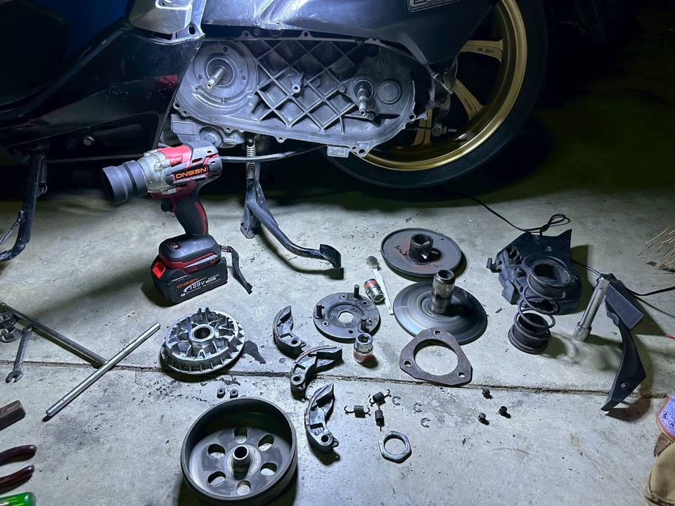 ซ่อมมอเตอร์ไซค์ - ซ่อมมอเตอร์ไซค์ ล้างชุดข้าง สายพาน อัดจารบี เปลี่ยนอะไหล่รถออโตเมติกHonda PCX,Lead,Giorno กรุงเทพ - 3