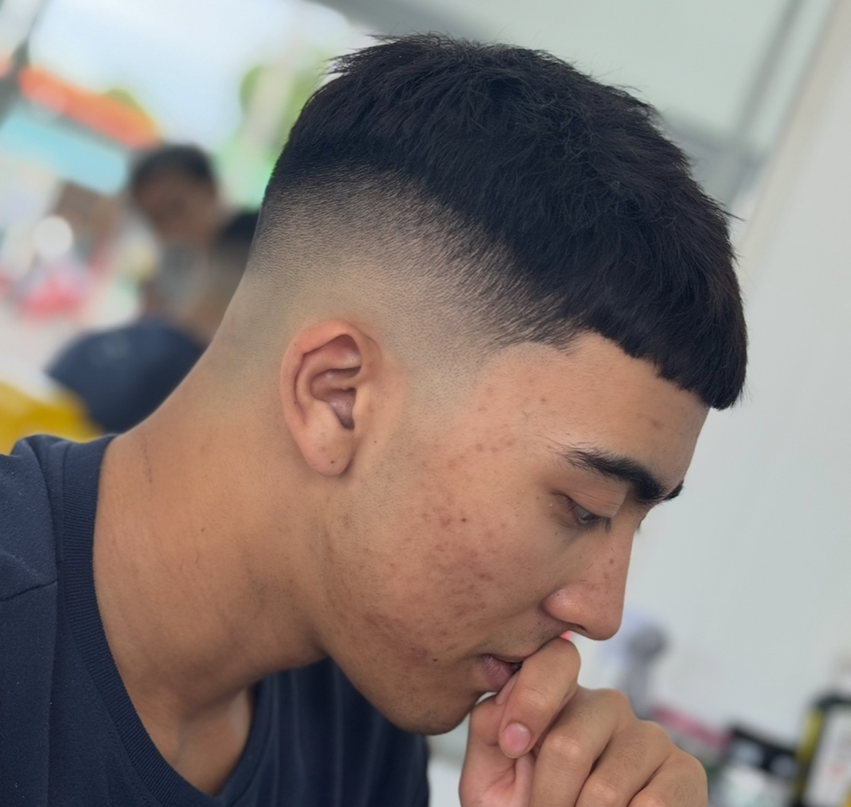 ช่างตัดผม - ตัดผมชายนอกสถานที่ เซ็ทผมออกงาน ดัดผม ทำสี ( นครปฐม จังหวัดใกล้เคียงบวกเพิ่มรับ ) - 4