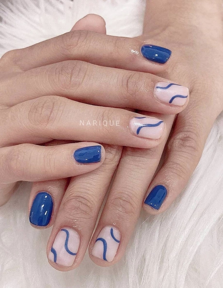 บริการทำเล็บที่บ้าน ลายน้ำทะเลสีฟ้า