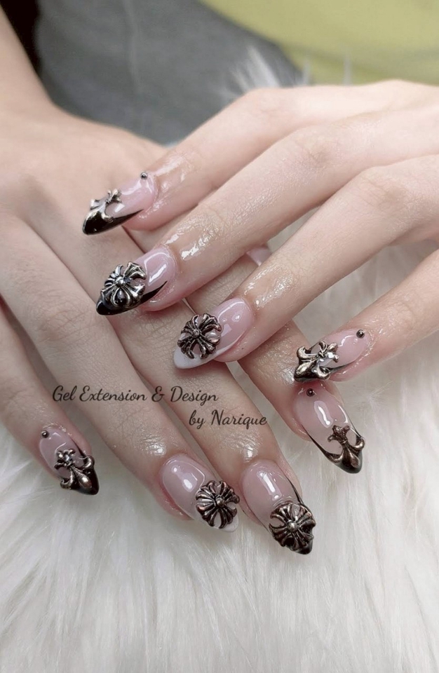 บริการทำเล็บที่บ้าน เจลต่อเล็บสวยหรูสไตล์gothic