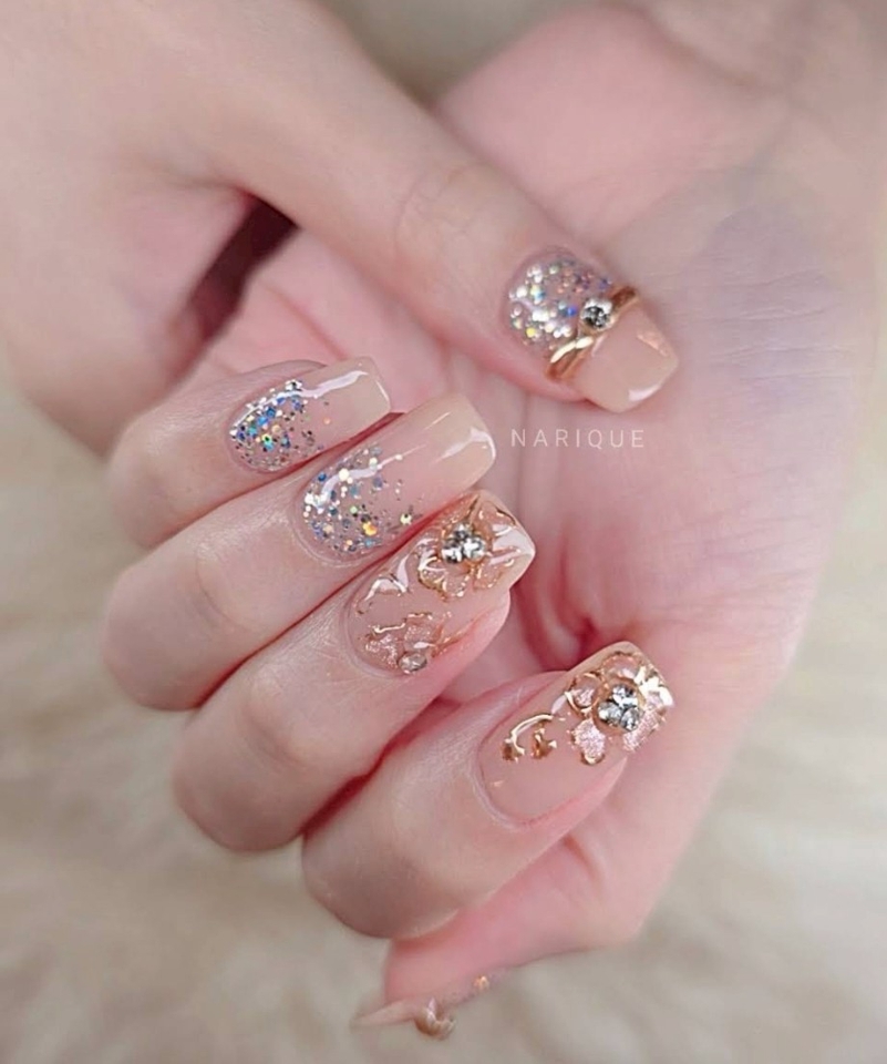 บริการทำเล็บที่บ้าน แต่งเล็บเจลสวยหรู