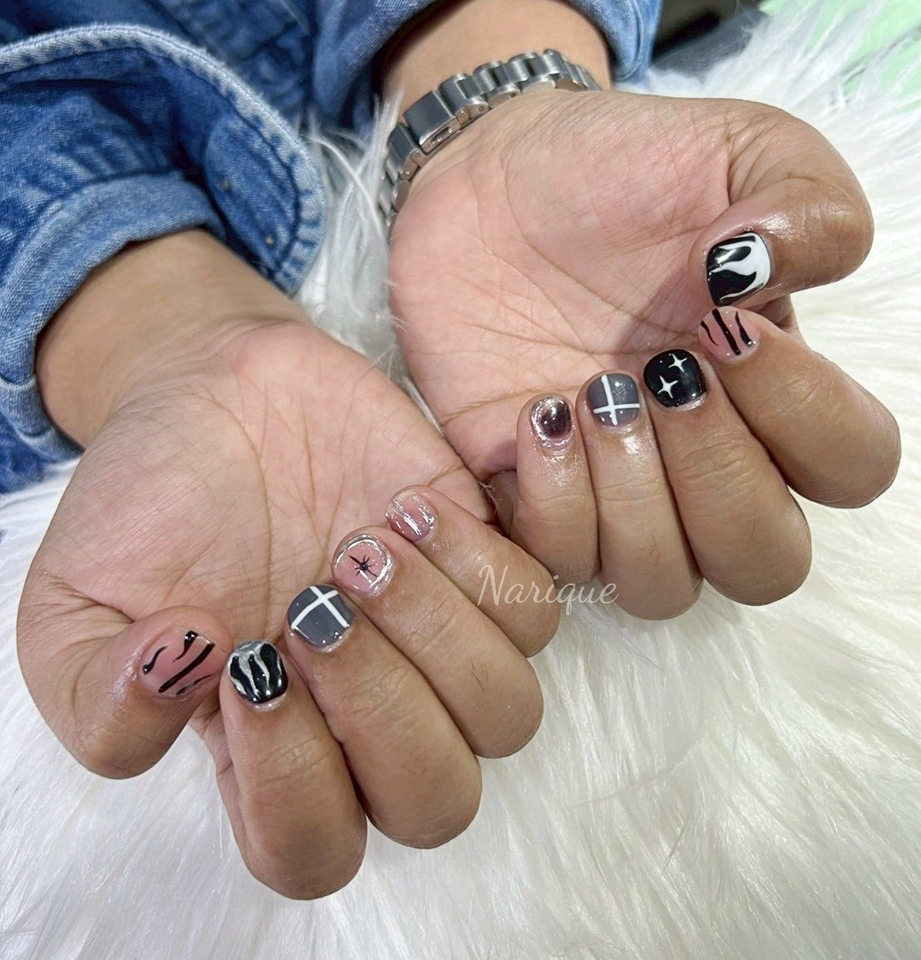 บริการทำเล็บที่บ้าน ลายน่ารัก สีเทาชมพู รับทำเล็บมือ