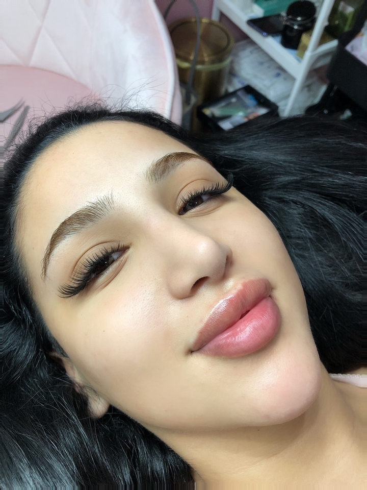 ต่อขนตาที่บ้าน สวย ปัง ดูเป็นธรรมชาติ