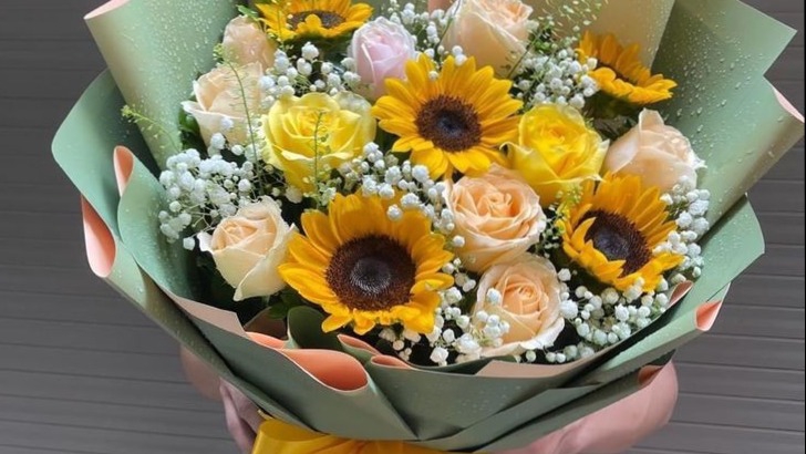 ช่อดอกไม้ประดิษฐ์ ช่อใหญ่มาก