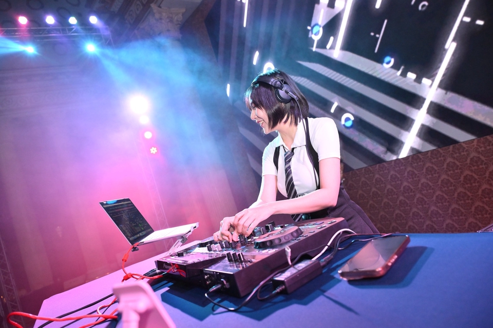 ดีเจเปิดเพลง ดีเจผู้หญิงเปิดเพลง ดีเจงานแต่ง ดีเจผู้หญิง djสาวสวย djchertam ดีเจเชอร์แตม