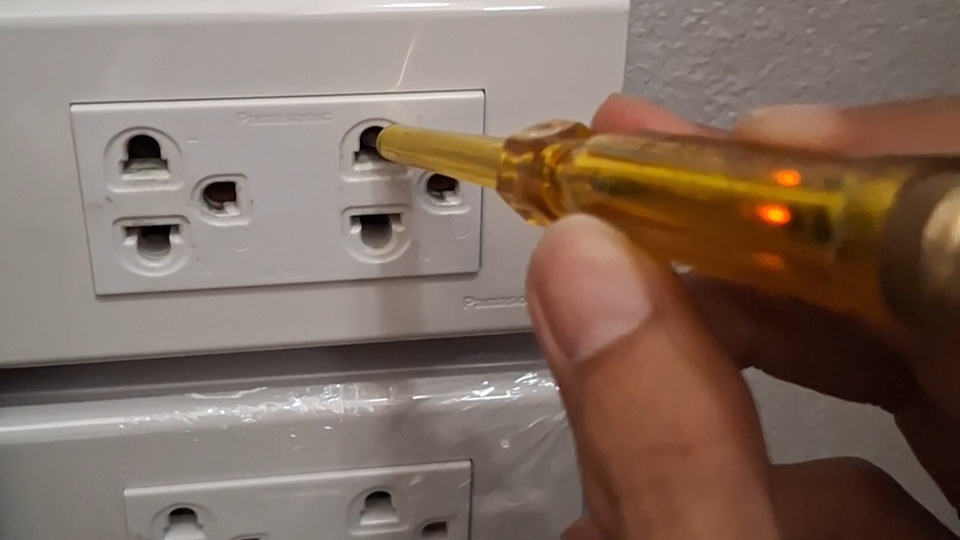 รับงานต่อเติมระบบไฟฟ้าภายในอาคารครับ
อินชาอัลลอฮฺ