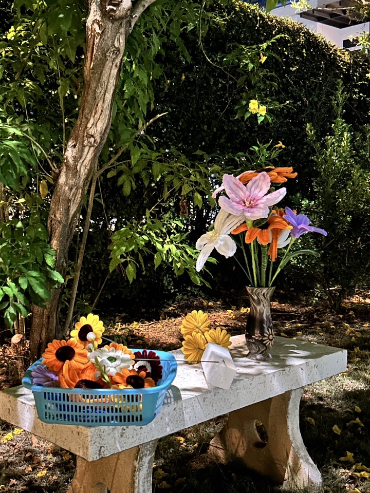 รับทำช่อดอกไม้กำมะหยี่แบบคัสตอม เพียงแค่คุณขอมา เราก็พร้อมรังสรรให้