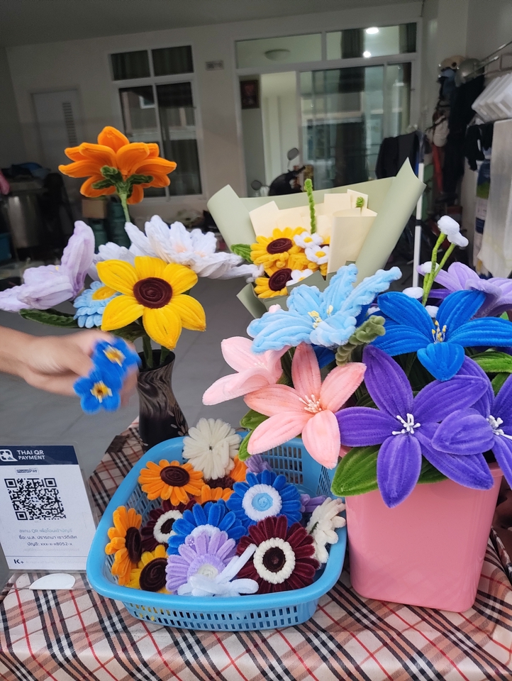 รับทำช่อดอกไม้กำมะหยี่แบบคัสตอม เพียงแค่คุณขอมา เราก็พร้อมรังสรรให้