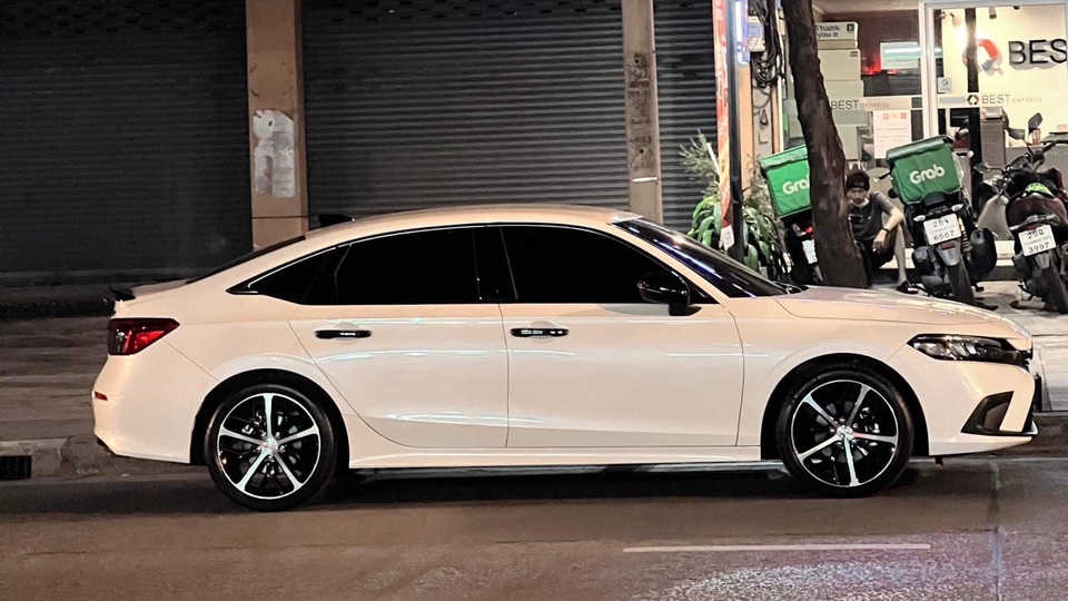 รับจ้างขับรถ พร้อมรถ พร้อมน้ำมัน