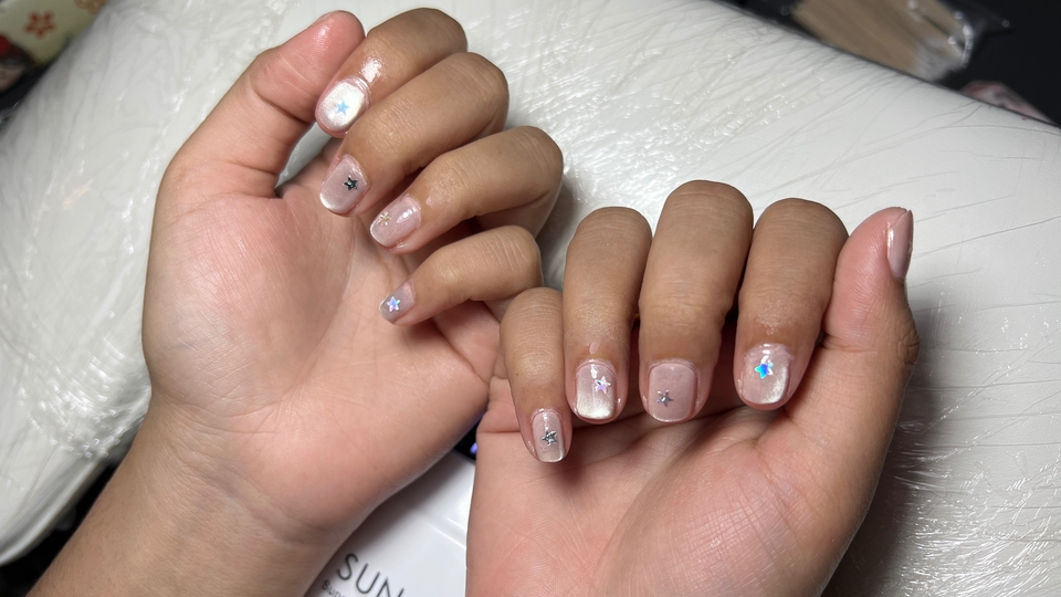 บริการทำเล็บที่บ้าน สวยๆ พร้อมติดเพชรและลายดาวเล็กๆ น่ารัก ทำเล็บนอกสถานที่ สะดวกสบาย ทำเล็บเจลสวยๆ พร้อมช่างทำเล็บฟรีแลนซ์ รับทำเล็บเจล ทำเล็บสวยๆ ทำเล็บเก๋ๆ ทำเล็บเรียบหรู ทำเล็บสีชมพูใสๆ