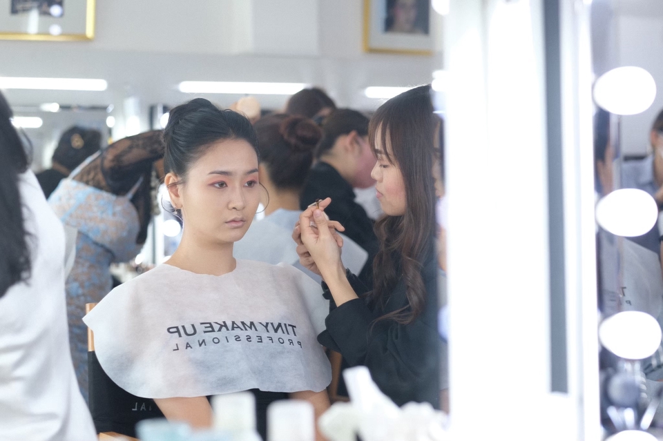 ตัวอย่างนางแบบ