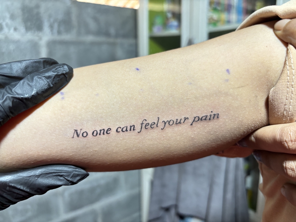 สักลายฟอนต์