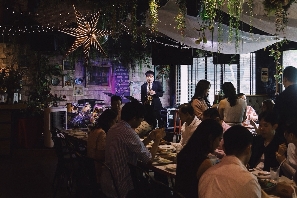 จ้างวงดนตรีแจ๊สบรรเลงสดงานเลี้ยง
