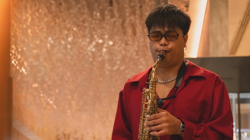 จ้างนักดนตรีแซ็กโซโฟนมืออาชีพ วงดนตรีแจ๊ส กรุงเทพ