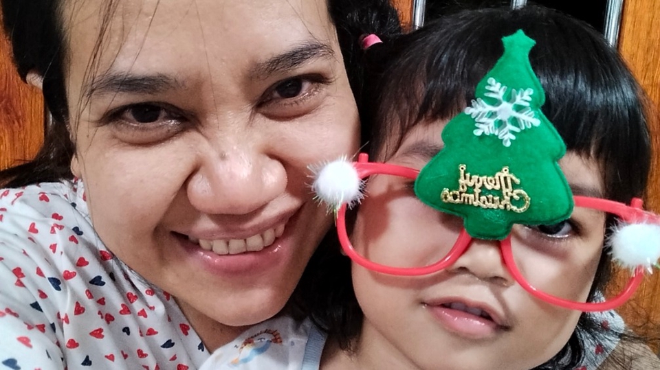 เลี้ยงเด็กพร้อมเล่นเพื่อส่งเสริมจินตนาการน้องค่ะ