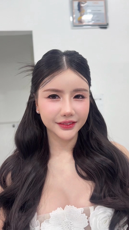 แต่งหน้าสไตล์เกาหลีเพิ่มลูกเล่นความน่ารักใสๆแต่ยังคงความสวยไม่ดรอประหว่างวัน