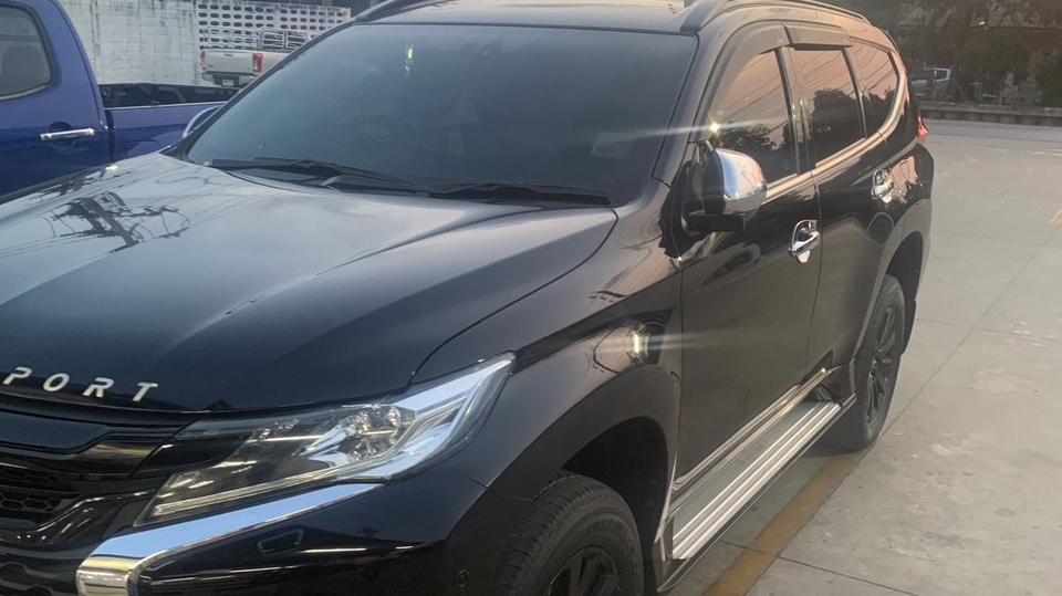 รับขับรถพาเที่ยว พาดูงาน พาไปทำธุระ