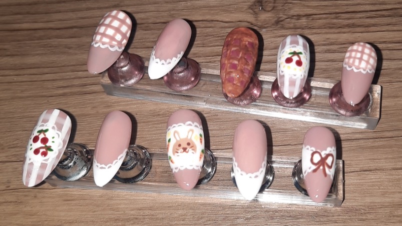 ช่างทำเล็บ - เพ้นเล็บ เล็บปลอม - 2