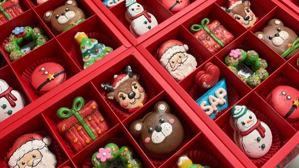 สั่งทำเค้ก - รับทำมาการองสั่งทำพิเศษ 🧸ทุกวันสำคัญของคุณ🤍 - 24