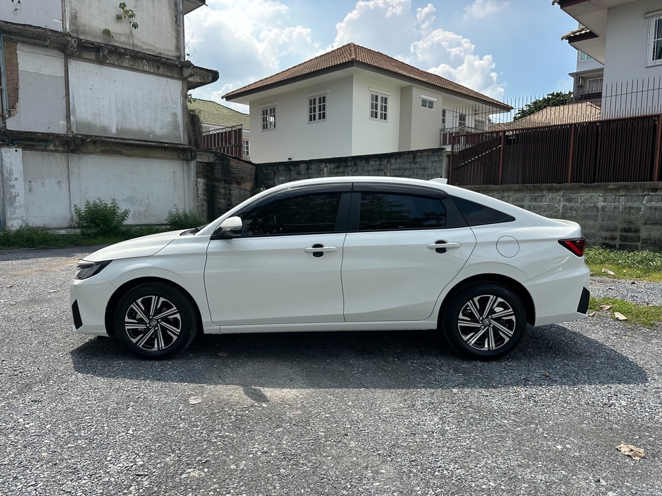 เช่ารถสนามบิน สุวรรณภูมิ - เช่ารถสุวรรณภูมิ Toyota Yaris Ativ (ขับเอง) - 2