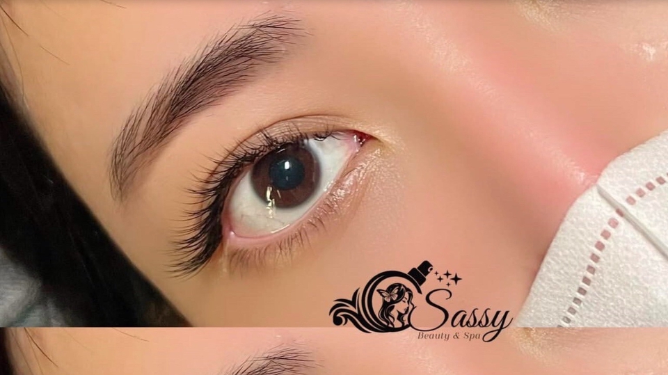 ต่อขนตาสวยธรรมชาติถึงบ้าน บริการต่อขนตา