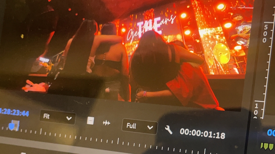 รับงานตัดต่อวีดีโอ หลากหลายแนวค้าบ พูดคุยบรีฟที่อยากได้ค้าบ แชร์ไอเดีย (รับถ่ายวีดีโอด้วยค้าบ เสริม)