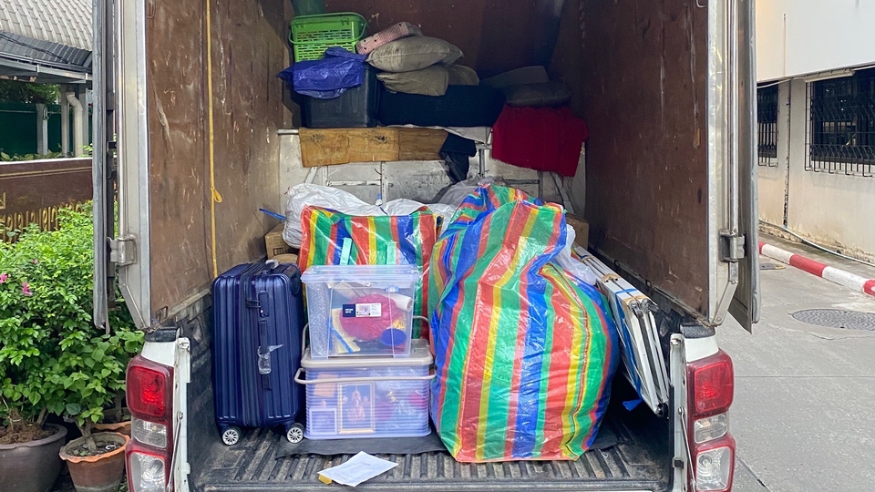 ขนย้ายบ้านกลับภูมิลำเนา ต้นทางกทมปลายทางสกลนคร