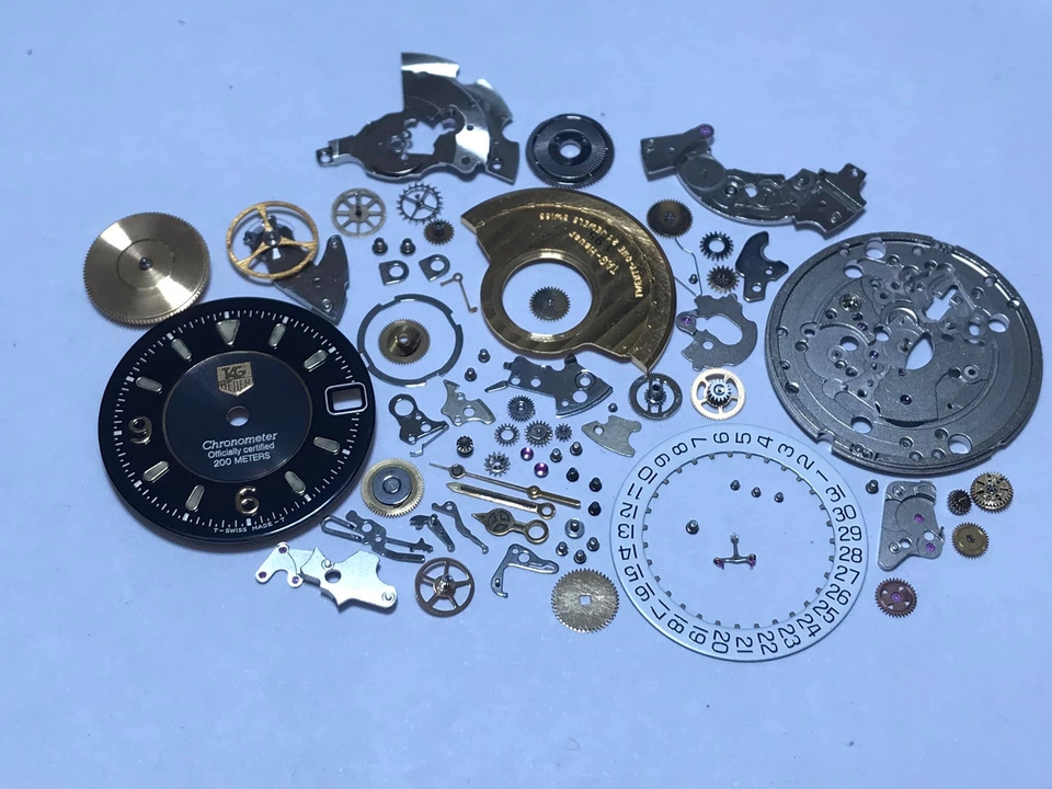 ซ่อมนาฬิกาTAG Heuer เปลี่ยนอะไหล่ นาฬิกาข้อมือ