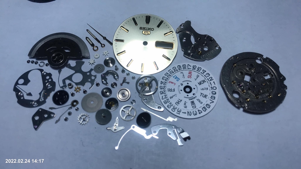 ซ่อมนาฬิกา Seiko เปลี่ยนอะไหล่ บริการมืออาชีพ
