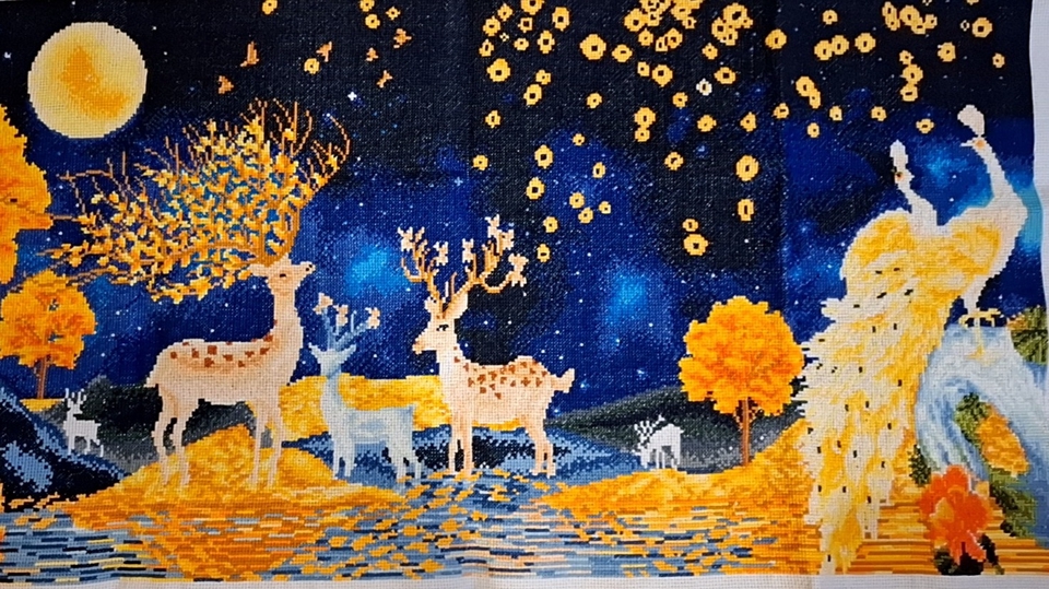 รับปักครอสติช ราคาเป็นกันเอง