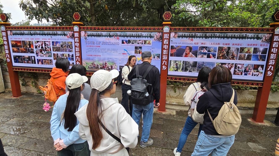 ทริปส่วนตัว เข้าป่า ปีนเขา ลงถ้ำ เน้นชิวสัมผัสธรรมชาติ ฟังภาษาท้องถิ่นได้ ไปกันเองประหยัดงบแน่นอนค่ะ