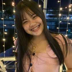 ช่างอลิซ เล็บสวย