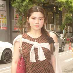 อาภัสรา ธนปภาธำรง