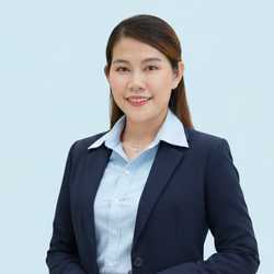 ครูฉัตรเงิน เปี่ยมคุ้ม