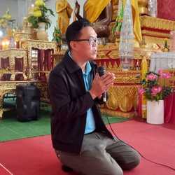 ลุงจอสรับจ้างสร้างบุญ