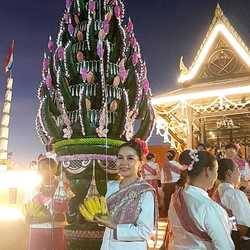 แม่อั๋นชวนทำบุญ