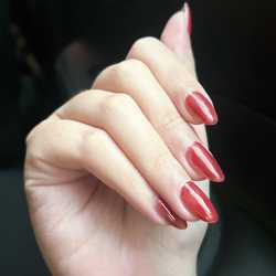 Cherploywithherhands