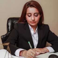 ระวีณา raveena